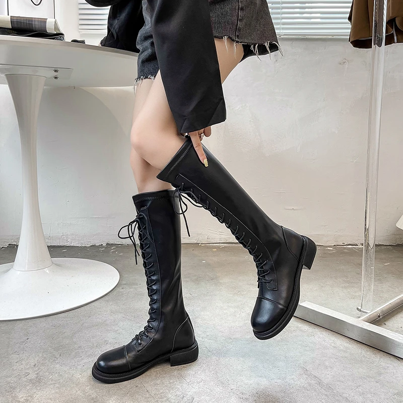 

Женские сапоги до колена с плюшевой подкладкой, черные кожаные боевые сапоги в стиле панк, готическая обувь, теплые длинные сапоги на платфо...