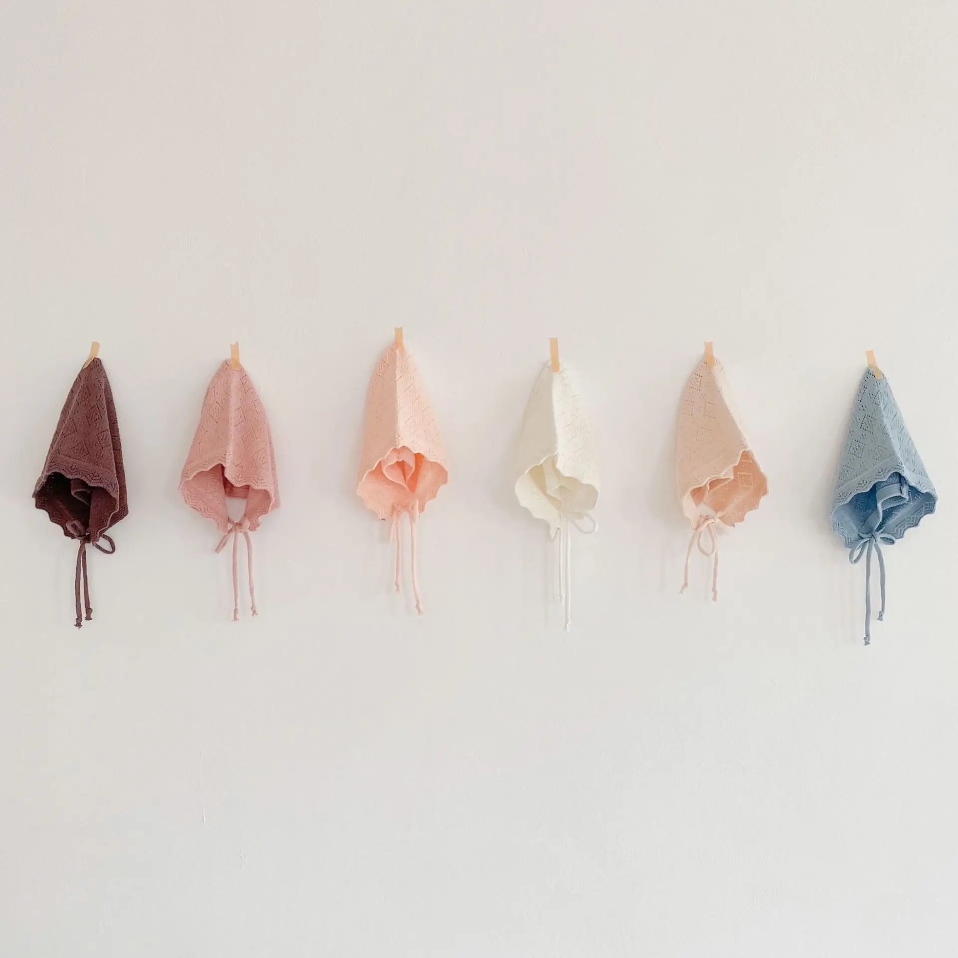 

Осенне-зимняя теплая шерстяная шапка с защитой ушей, кружевная вязаная шапка для девочек, детские шапки, шапка для младенцев, зимняя детская...