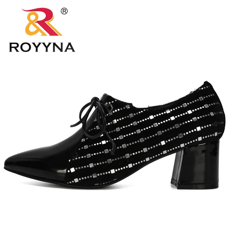 ROYYNA/Новинка 2019 года дизайнерские модные туфли-лодочки женские кожаные туфли на