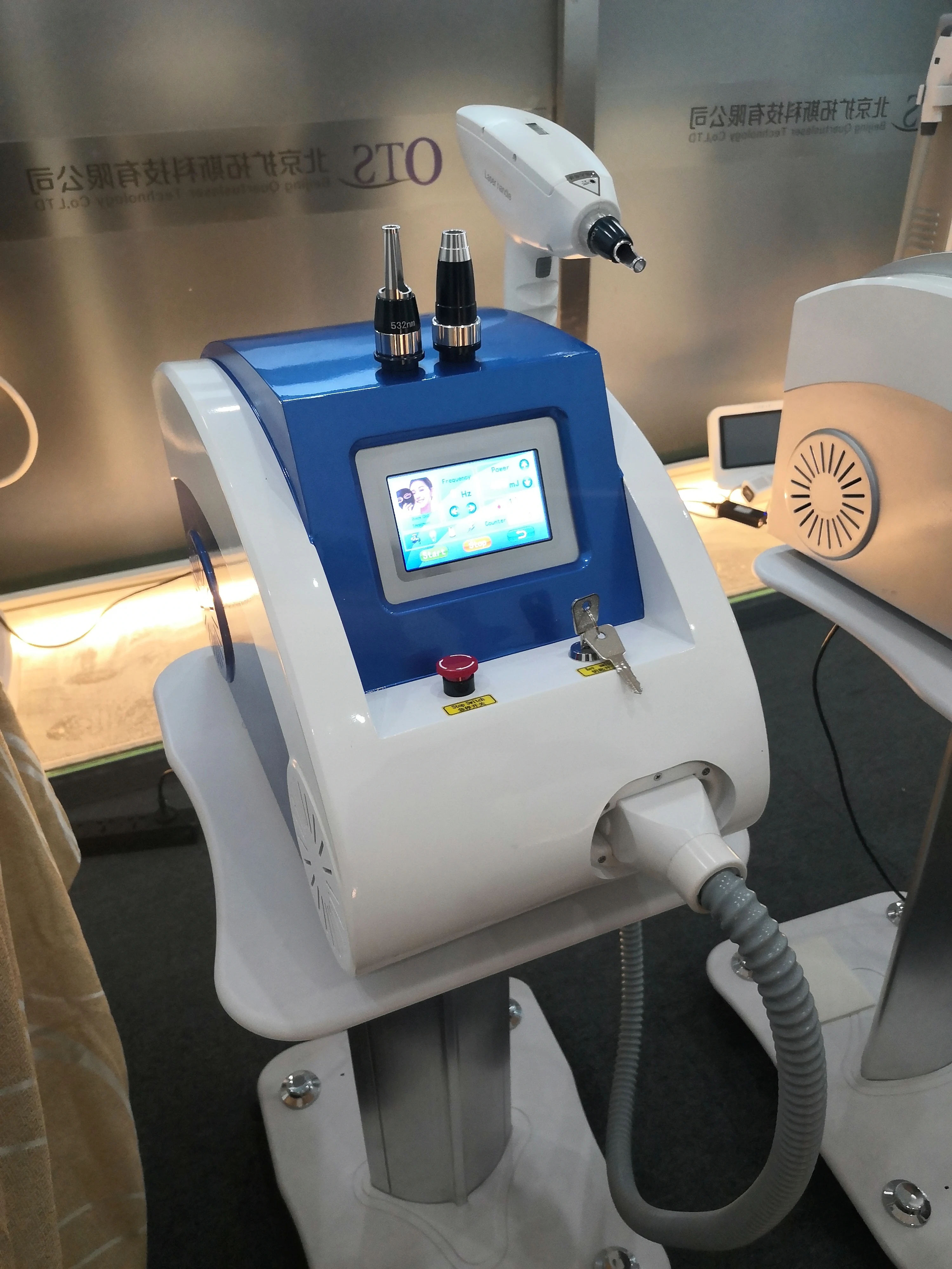 2021 High Quality Portable 1064 532nm Q Switched ND Yag Laser CE Approved Tattoo Removal Machine Price | Красота и здоровье