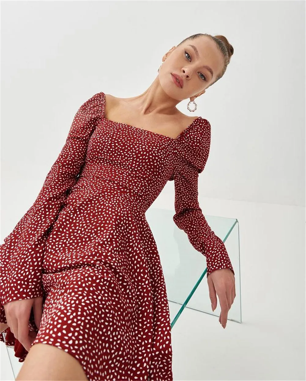 Богемские женские осень-зима платье с квадратным вырезом пышными рукавами