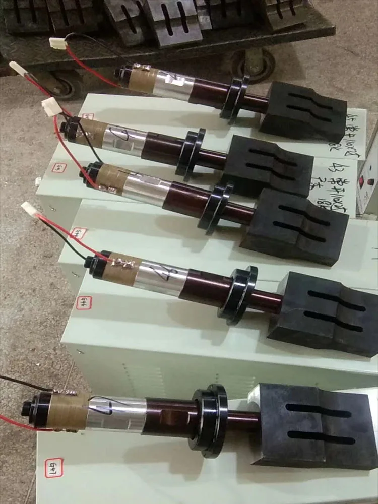 Ультразвуковой преобразователь мощности 15K 2600 Вт для высокой сварочной машины с