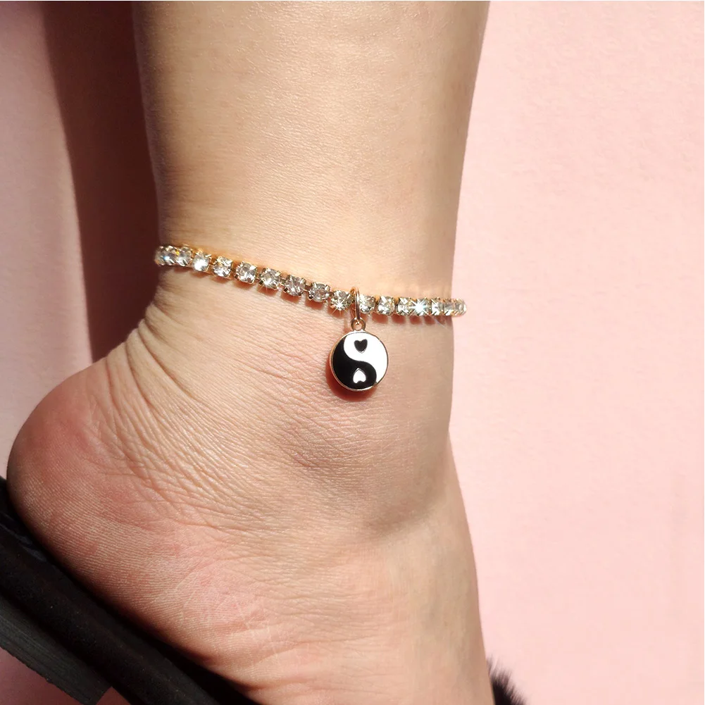 Просто почувствуйте Корея Сияющая Кристалловая цепочка для тенниса для женщин Многоцветный эмаль Янь-йин Круглый геометрический оберег Браслет для ног.