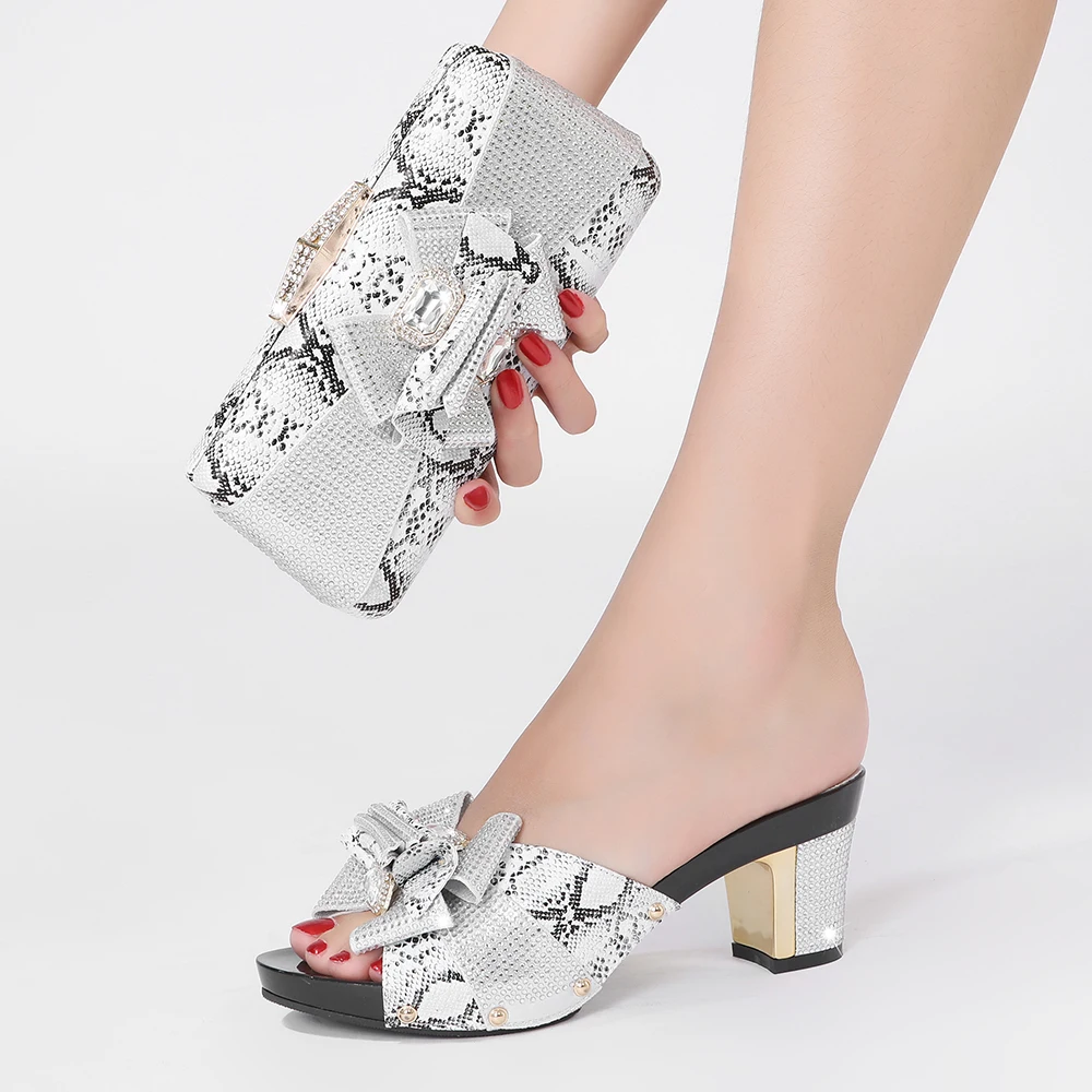 

Новинка 2021, летние модели, элегантная и модная Специальная женская обувь и серебряная сумка, комплект свадебной обуви для банкета