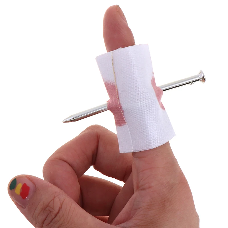 

Halloween Funny Props Finger Wear Nail Halloween Action Figure Toy Fake Blood