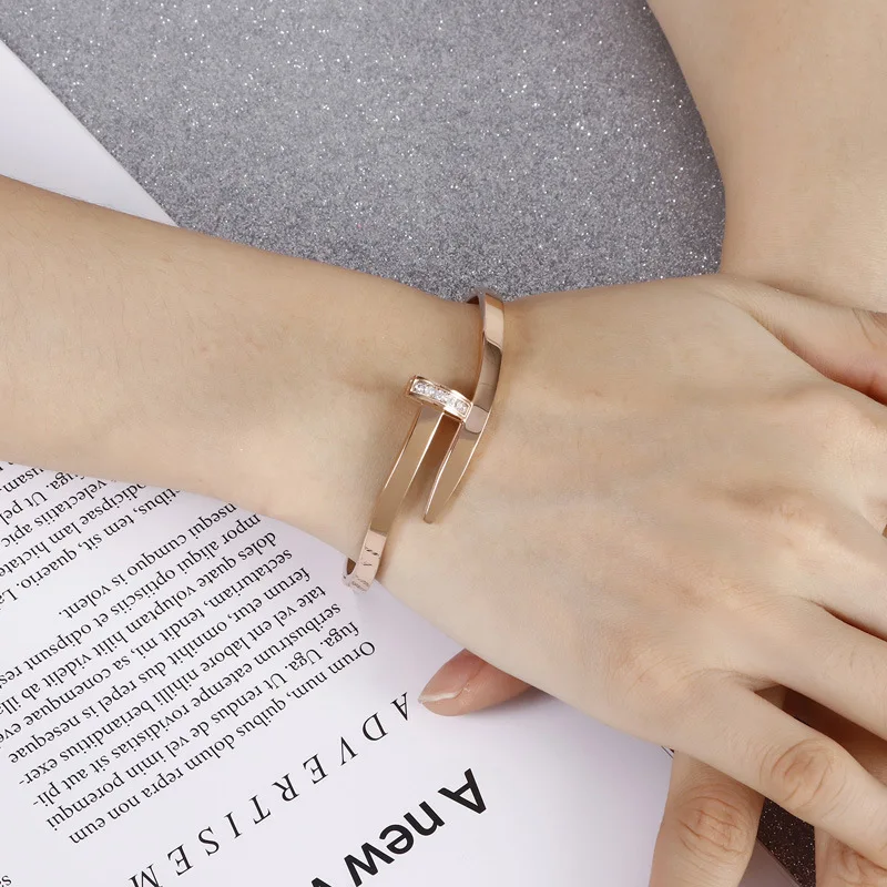 

New Top Quality Titanium Steel Bangle Fashion Jewelry Bracelet Zircon Wristlet Cuff Accessories 3 Color Drop Shipping