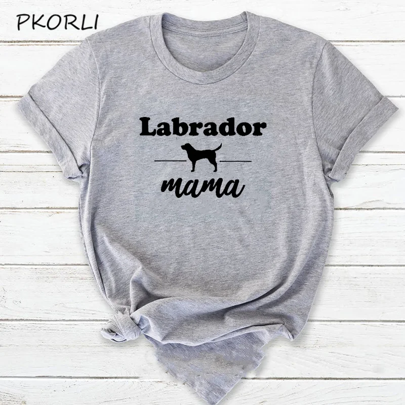 Labrador anne T Shirt ile komik köpek anne T-Shirt baskılı laboratuvar anne tişörtü yaz pamuk rahat Tee gömlek kadın kıyafetleri
