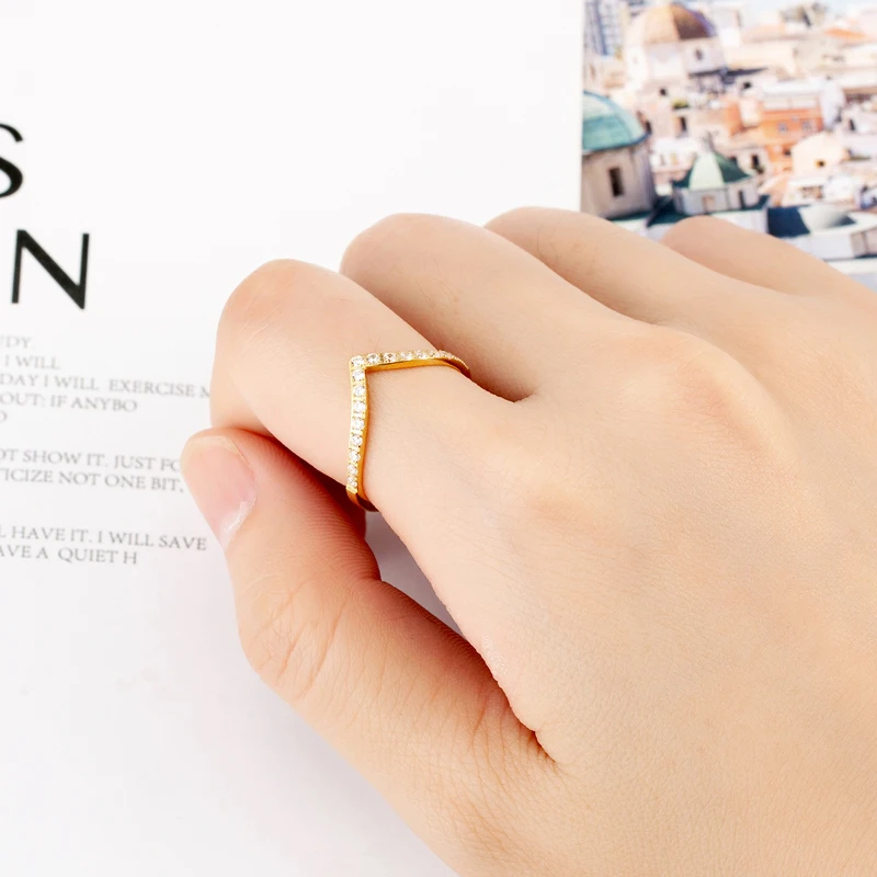 Красивый дизайн в Форма ЧПУ инкрустированное Цирконом кольцо для женщин Любовь