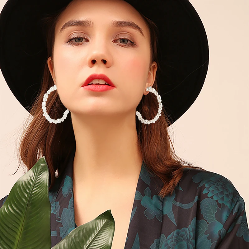 

New Fashion Pearl Pendant Korean Women's Earrings Geometric Large Pearl Hoop Earrings Fashion Brincos Party Jewelry 2020 Trend