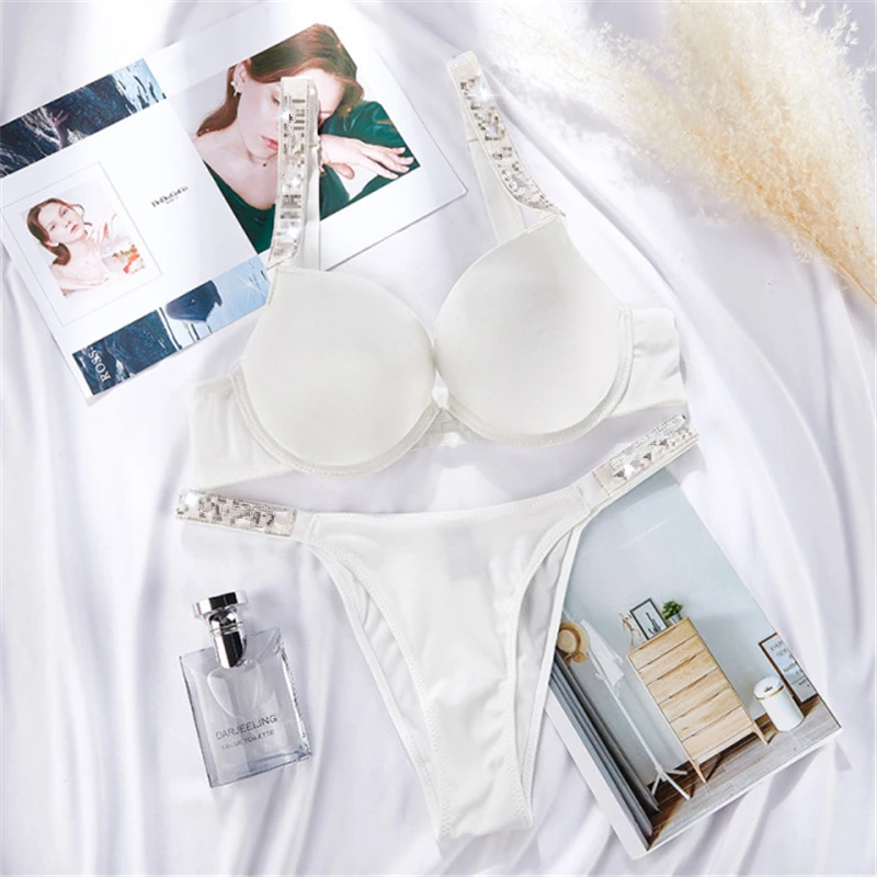 

Women's Underwear Set Gathered Sexy Girl Medium-thick Non-slip Breathable Underwear Set Letter Rhinestone New Underwear