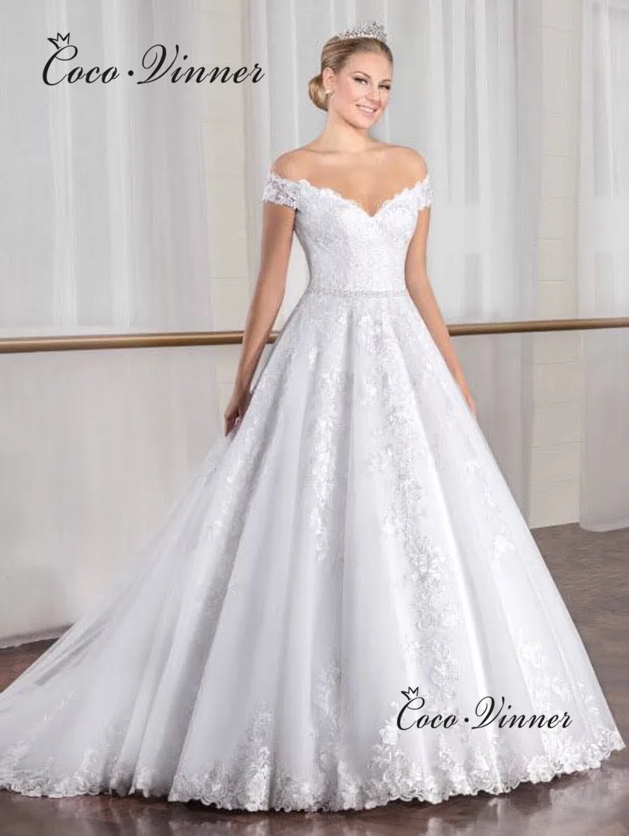 

Off Shoulder V neck A line Wedding Dress Europe Style Wedding Gowns Short Cap Sleeve Lace Appliques Wedding Dresses W0018