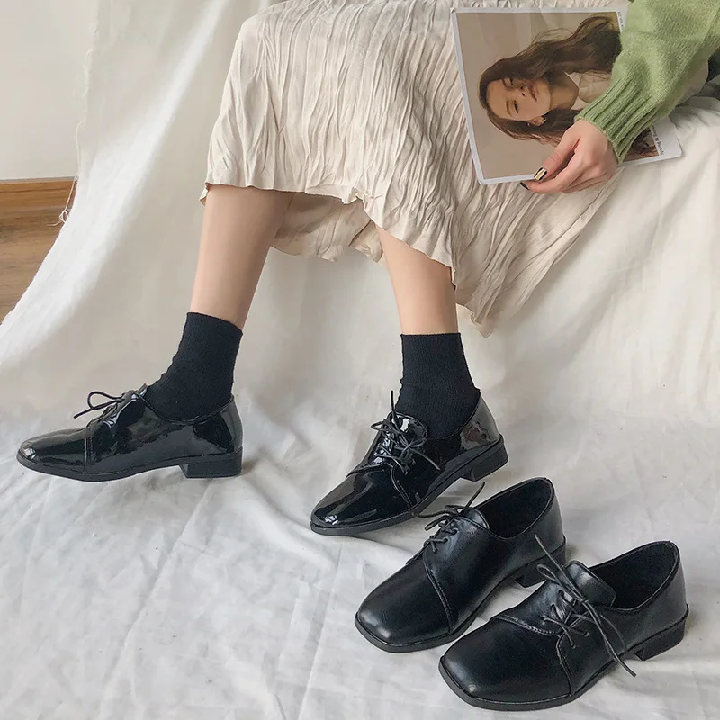 2020 Новинка Шнуровка Мягкая кожа Женские оксфорды из натуральной кожи Обувь для