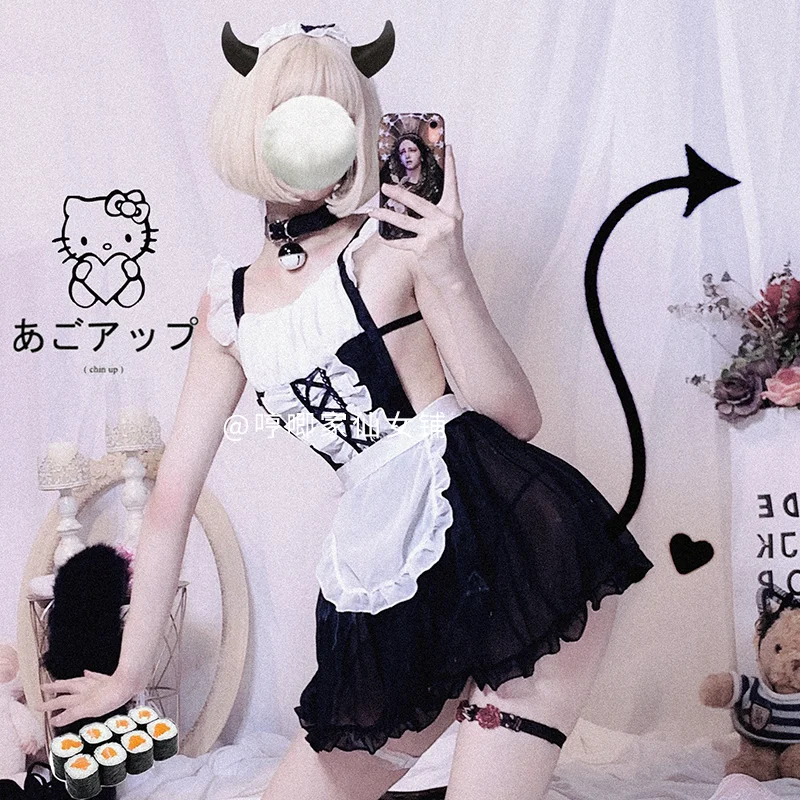 Японская милая маленькая девушка сексуальная прозрачная сетчатая униформа