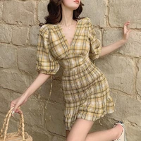 2021 summer new product cage sleeve short skirt with waist and small lightly matured french temperament v neck ladies dress