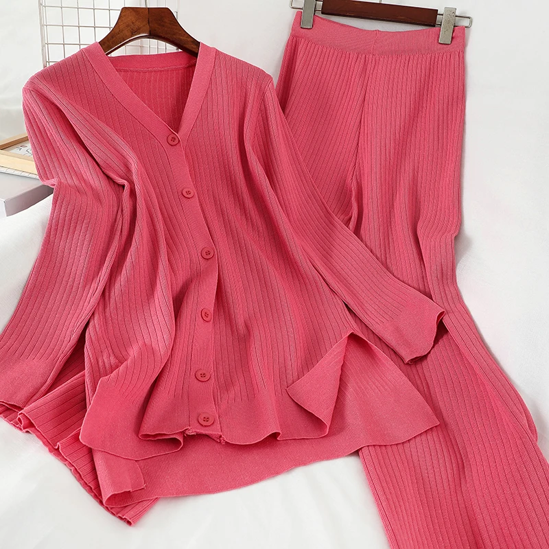 

Осень 2020, новый вязаный комплект из двух предметов, однобортный, v-образный вырез, длинный рукав, трикотаж + широкие брюки с высокой талией, же...