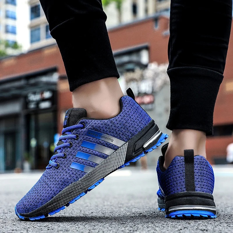 Hot Lightweight Blue Sneakers Marathon Running Shoes Men Mesh Breathable Sports Shoes Men Outdoor Big Size Keep Running Sneaker