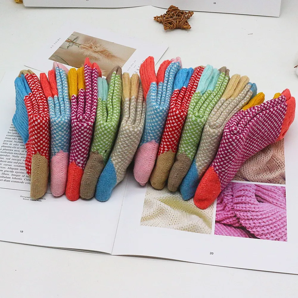 Women's Winter Thickened Warmth Fashion Casual Harajuku Lattice Wool Socks 5 Pair