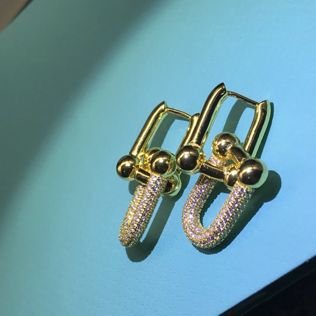 

Luxury fashion jewelry U-shaped woman earrings. Starry Horseshoe Full Rhinestone Earrings Valentine's Day Gift