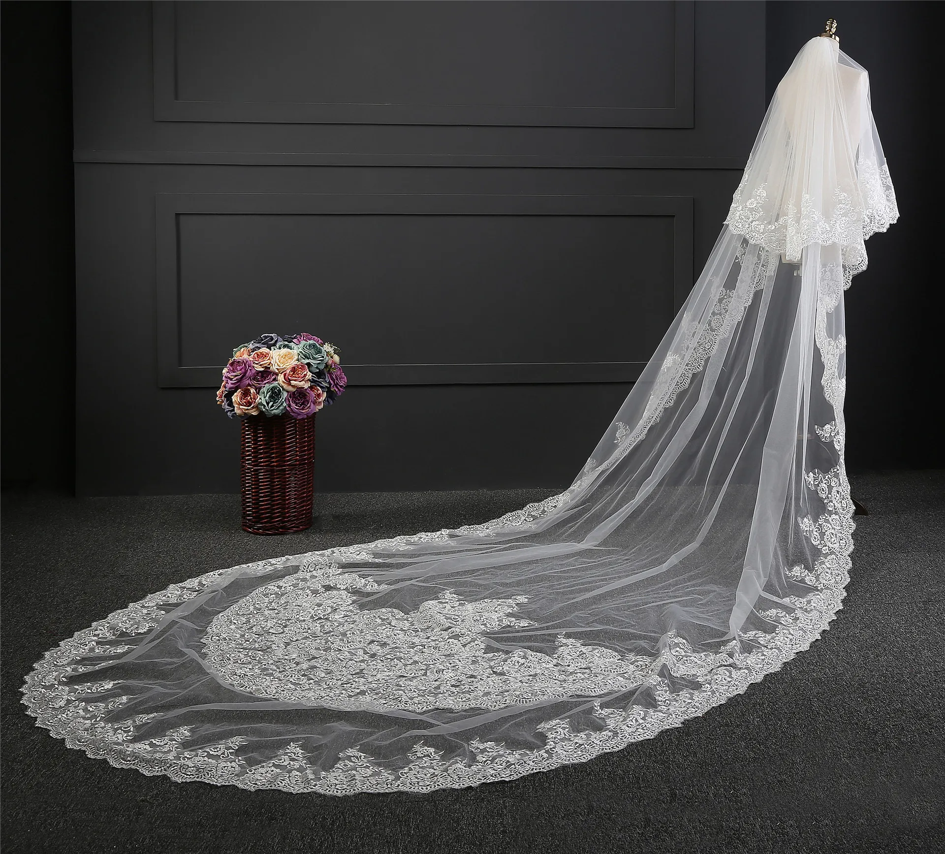 2021 Hot Sale New sparkling beads Cathedral bride veil lace edge 2 layer with metal comb custom 3.5 meters long wedding