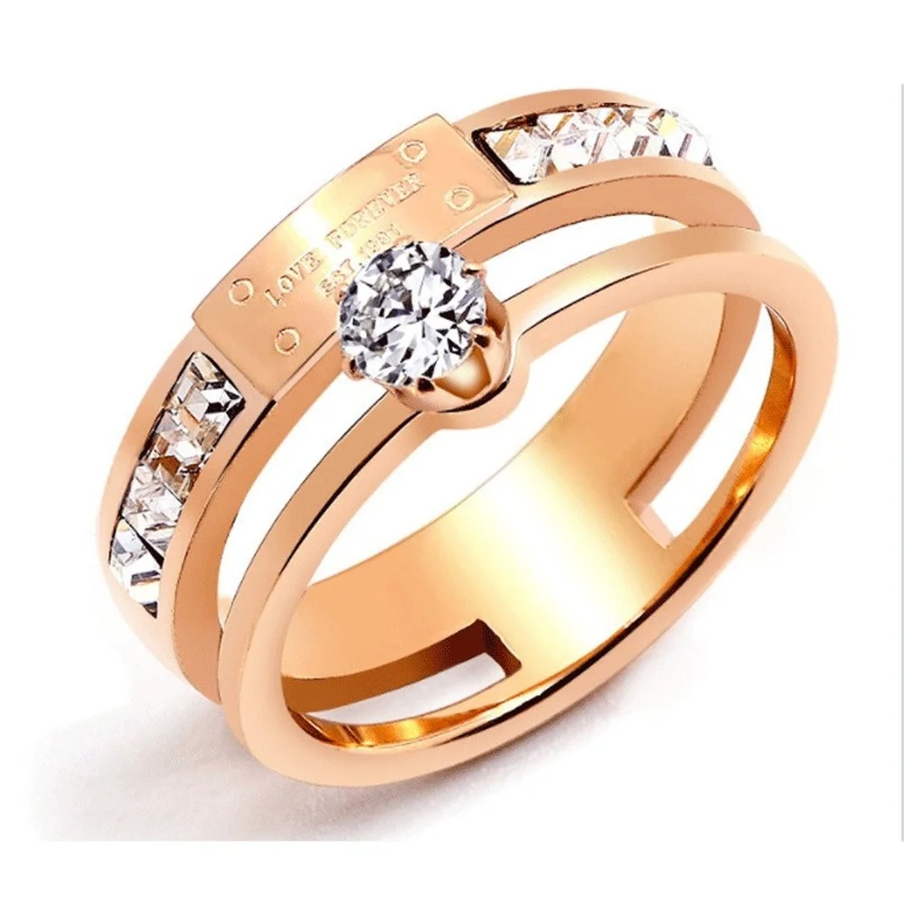 

2021New European and American fashion ladies party titanium steel inlaid diamond letter ring design fashion trend style ring