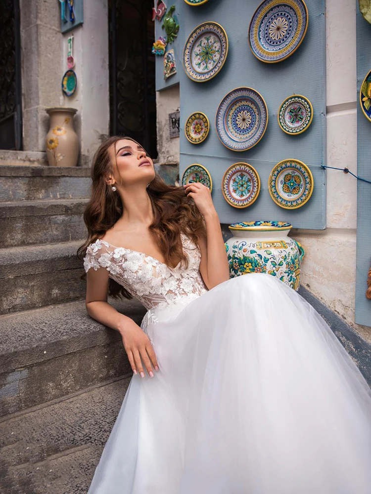 

Hi Shy Bride New Simple Wedding Dress Backless Sleeveless Design Chiffon Lace Bride Dresses Princess Dress Plus Size Tailor-made