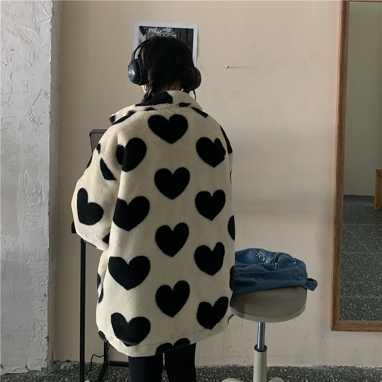 

New Korean version plus velvet loose warmth thick long-sleeved love couple lambswool stand collar jacket women