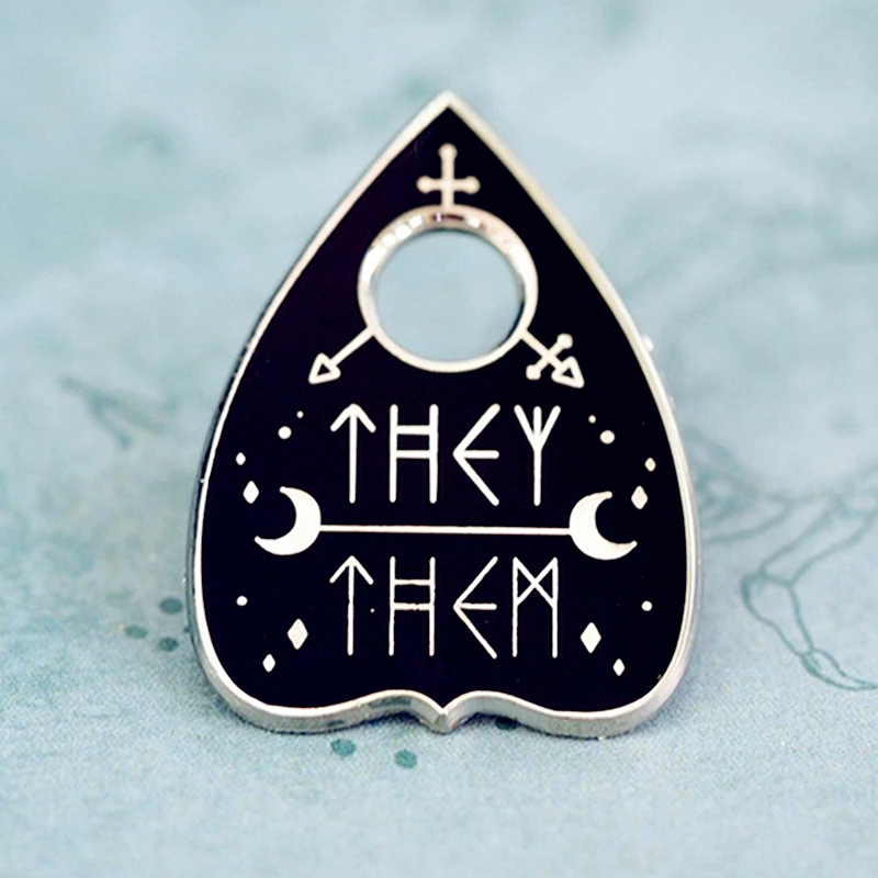 Пожалуйста Применение они/их местоимение Ouija эмалированная брошь сумочки и шляпы