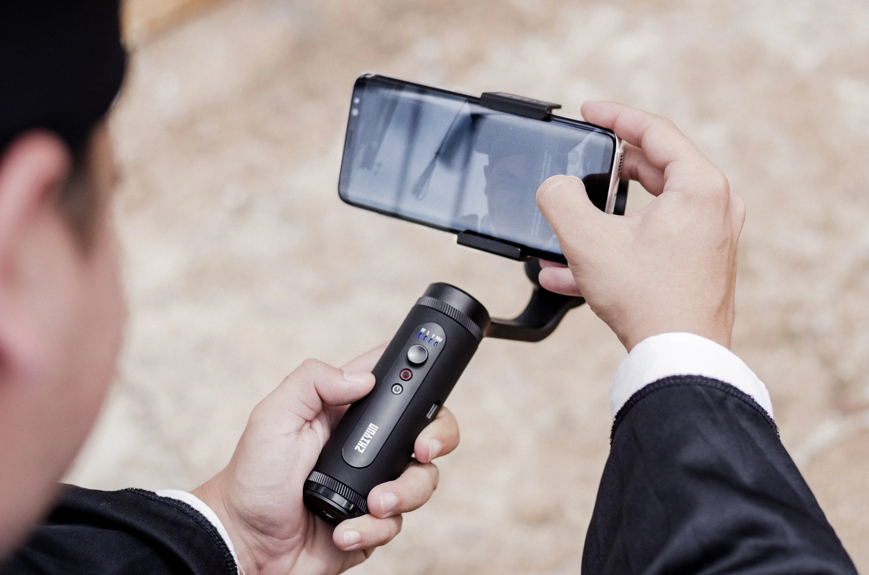 ZHIYUN официальный гладкой Q2 карманного размера мобильный шарнирное соединение для смартфонов iPhone/samsung 3-осевой Vlog Ручной Стабилизатор новое поступление