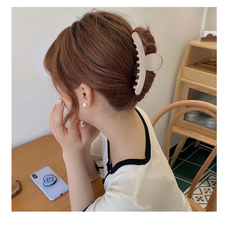 

New Women Hair Claws Large Soild Color Hairpin Simple Elegant Hair Catch Shark Hair Clip for Girls Lady Hair Accessories Gifits
