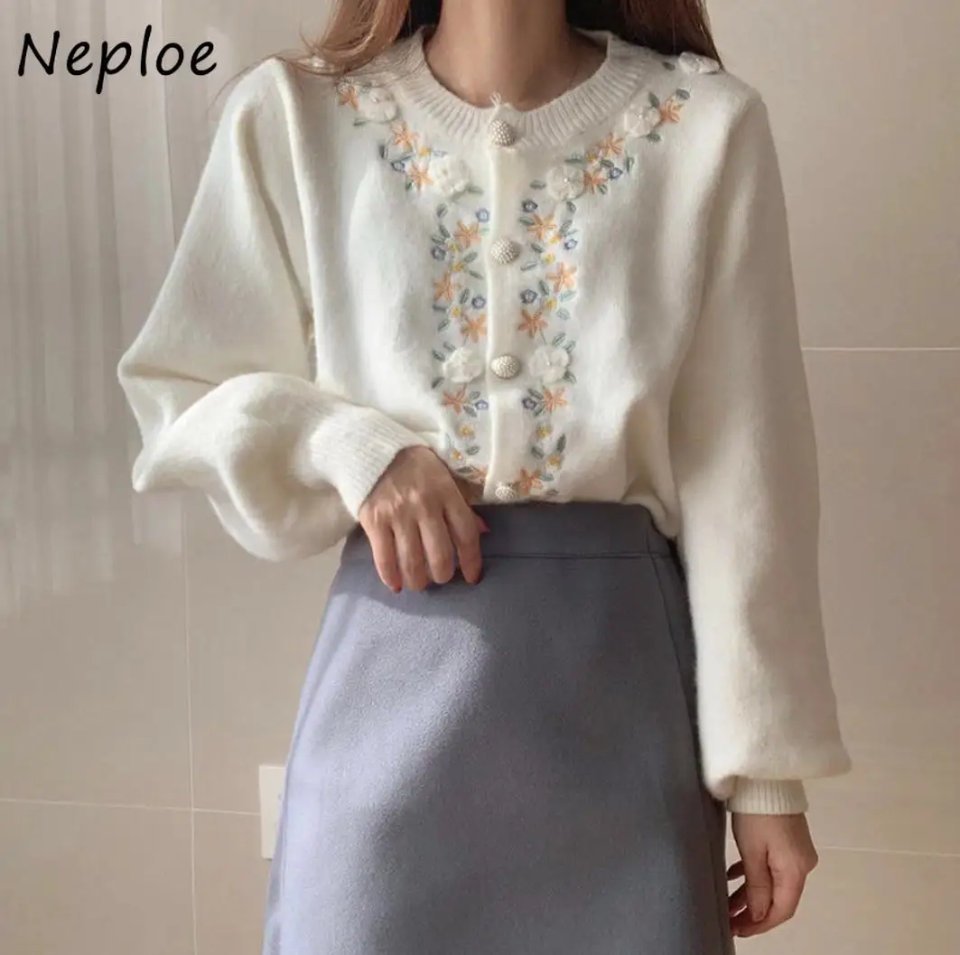 

2021 floral embroidered knitted Cardigan, long-sleeved sweater, single-breasted, round neck, soft, Korean style