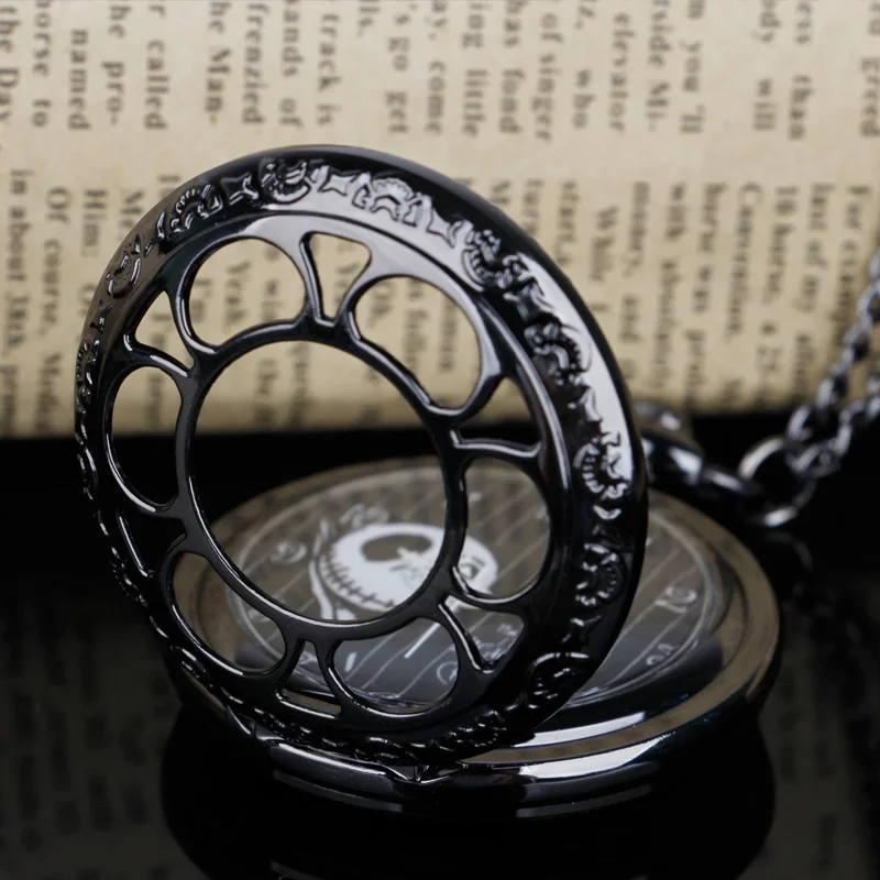 Рисунок 2 - Черные карманные часы в стиле стимпанк