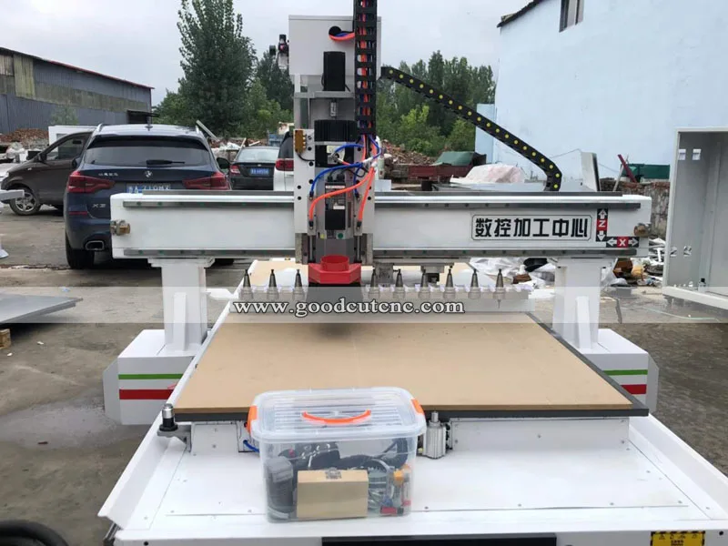 

cnc router 1325 wood carving machine with atc linear set