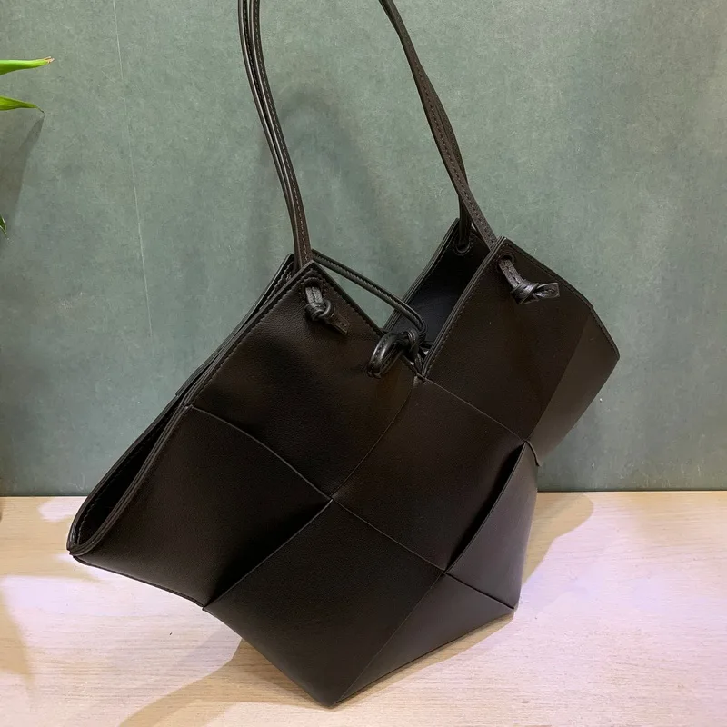 

Women's Handbags