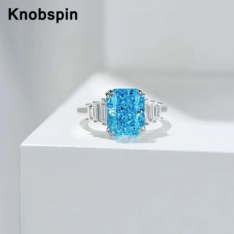 

Кольцо женское из серебра 100% пробы, 4 карата, с бриллиантами