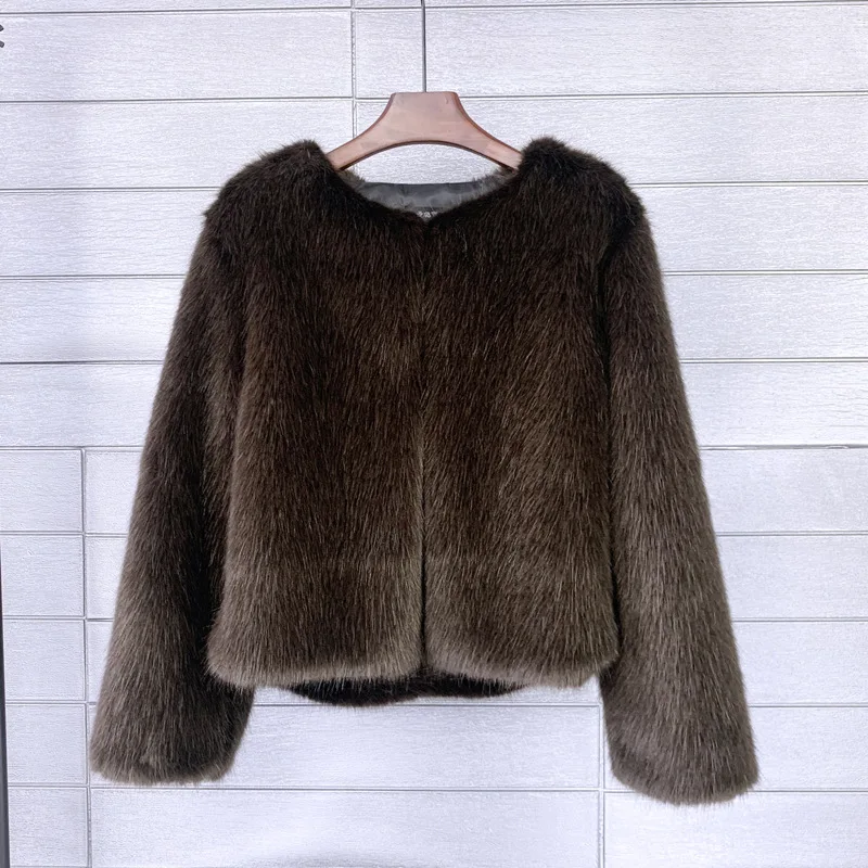 

Mongolia Sheep Fur Women Short Coat Warm Faux Fur Plus Size Plush Coats Female Jacket Autumn Winter 2020 Elegant Furry Outerwear