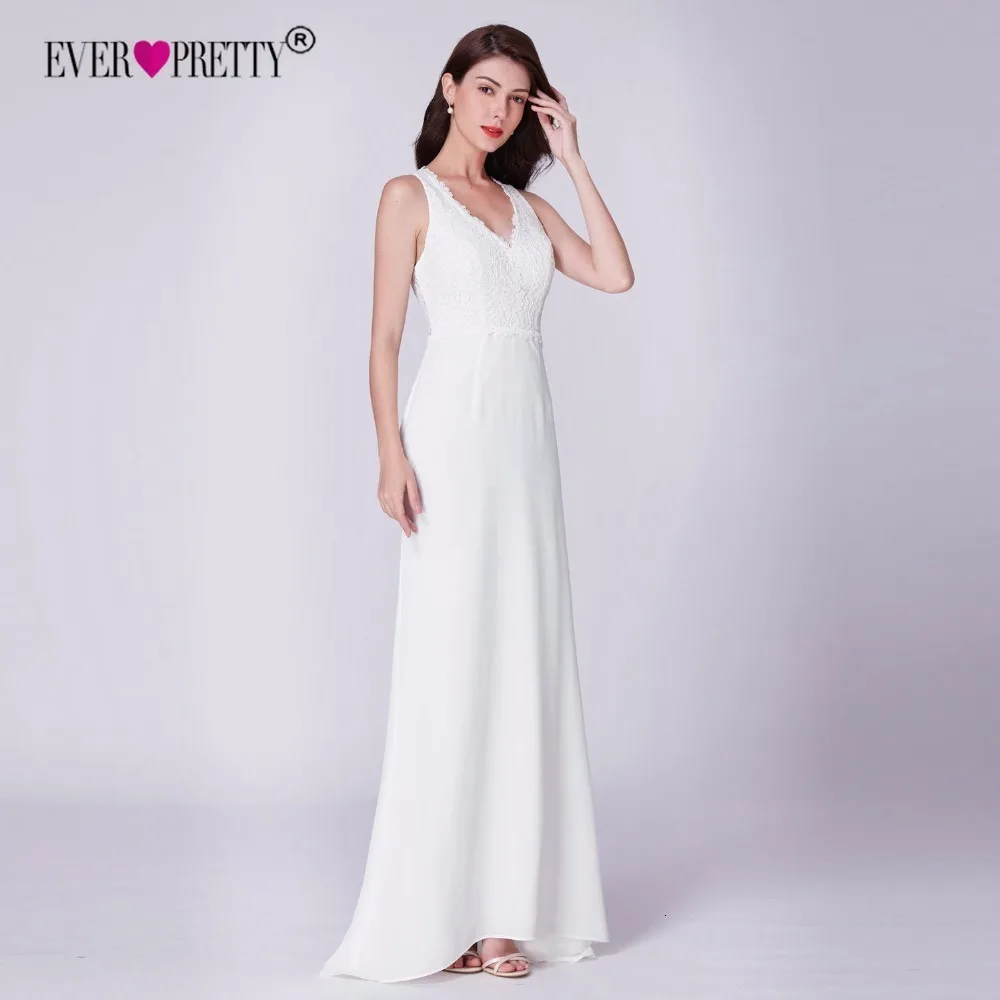 Элегантные цвета слоновой кости свадебное платье-бохо; Robe De Mariage Простой Линия с V-образным вырезом без рукавов кружево развертки Поезд Vestido De Noiva