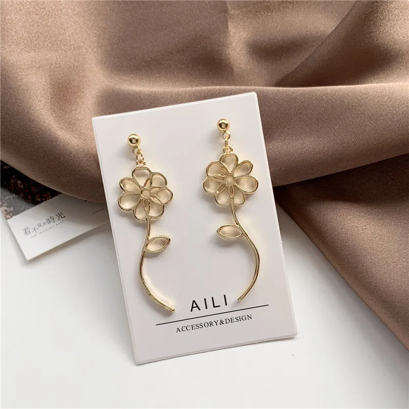 Женские серьги в форме цветка ощущение французского нежности новые тонкие с