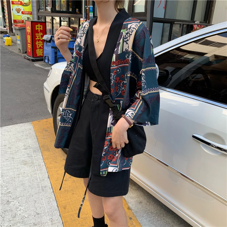 

2020 New Summer Vintage Open Stitch Floral Print Harujuku Women Shirts O Neck Three Quarter Japan Style Kimono