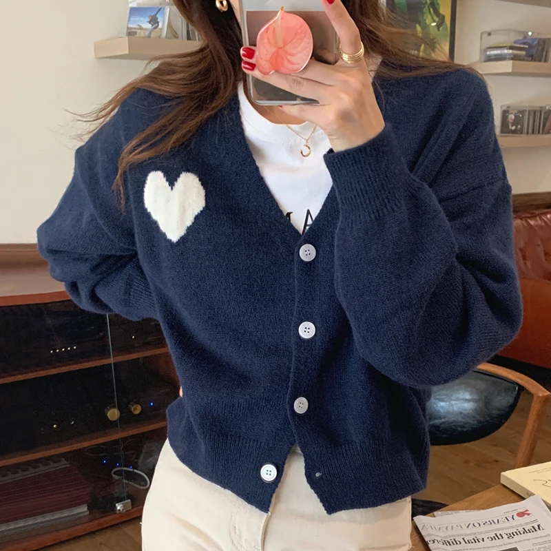 

Женский однобортный Кардиган с принтом Love, свободный трикотажный кардиган в Корейском стиле с V-образным вырезом и длинными рукавами, осень ...