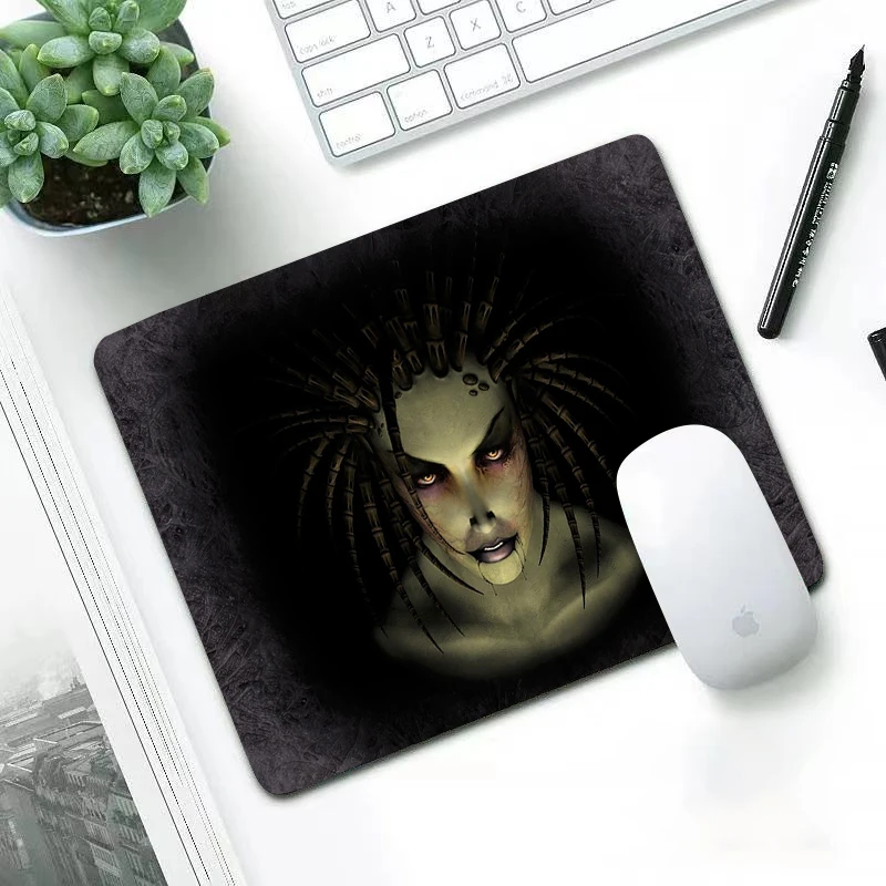 

Luxury New Arrivals Starcraft wear-resisting small 22x18cm office leisure edge anti slip washable laptop game mouse pad