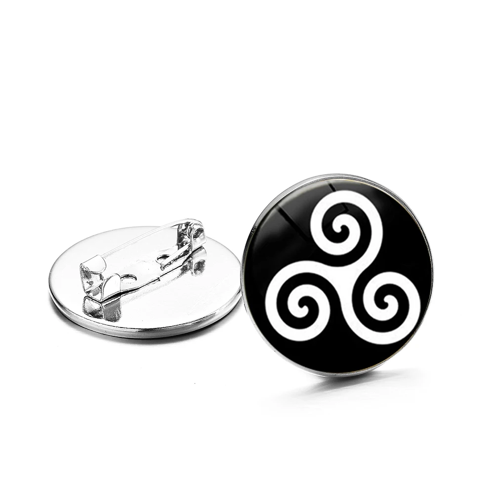 Азиатских волчонок Triskele Трискелион брошь значок на кабошоны разрисованные