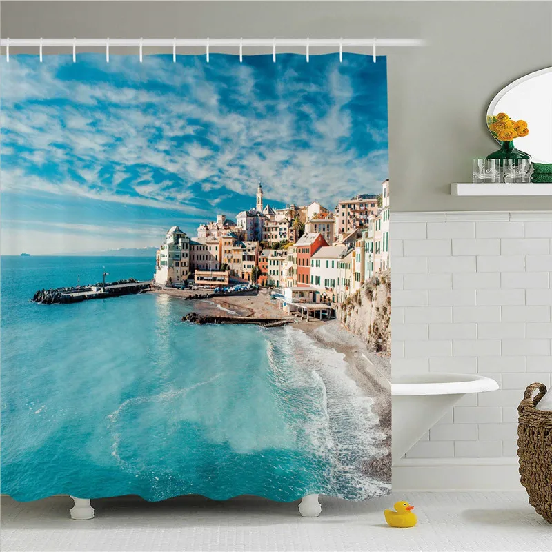 Комплект из шторы для душа с изображением старой средиземноморской улицы