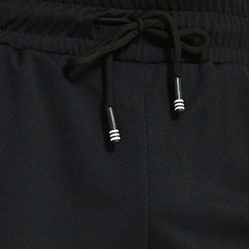 

Men Sports Shorts Breathable Fade-less Sports Equipment Gym Training Workout Shorts for Exercise