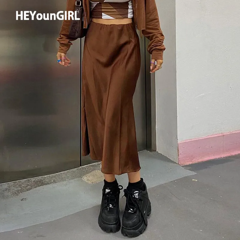 Женская атласная юбка миди HEYounGIRL коричневая повседневная с разрезом на боку и