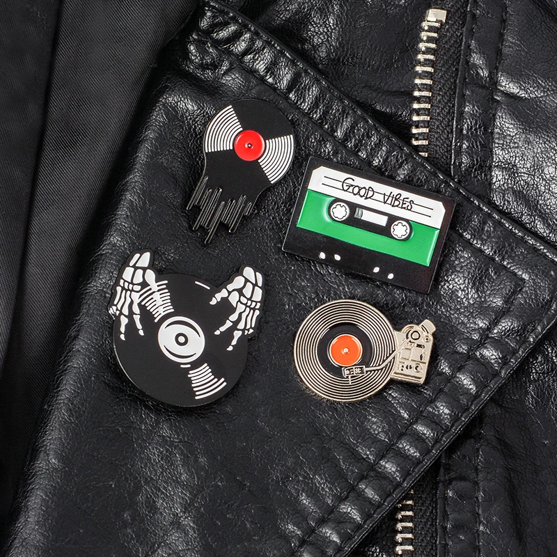 4 Styles Retro 90s Music Player Disk Recorders Cassette Tape Skull Hand GOOD VIBE Punk DJ Pins Denim Shirt Badge Gifts For Fans images - 6