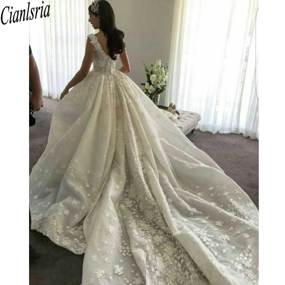 

3D-Floral Appliques Ball Gown Wedding Dresses Elegant African Bridal Dresses Zipper Back Chapel Train Wedding Gowns Vestido