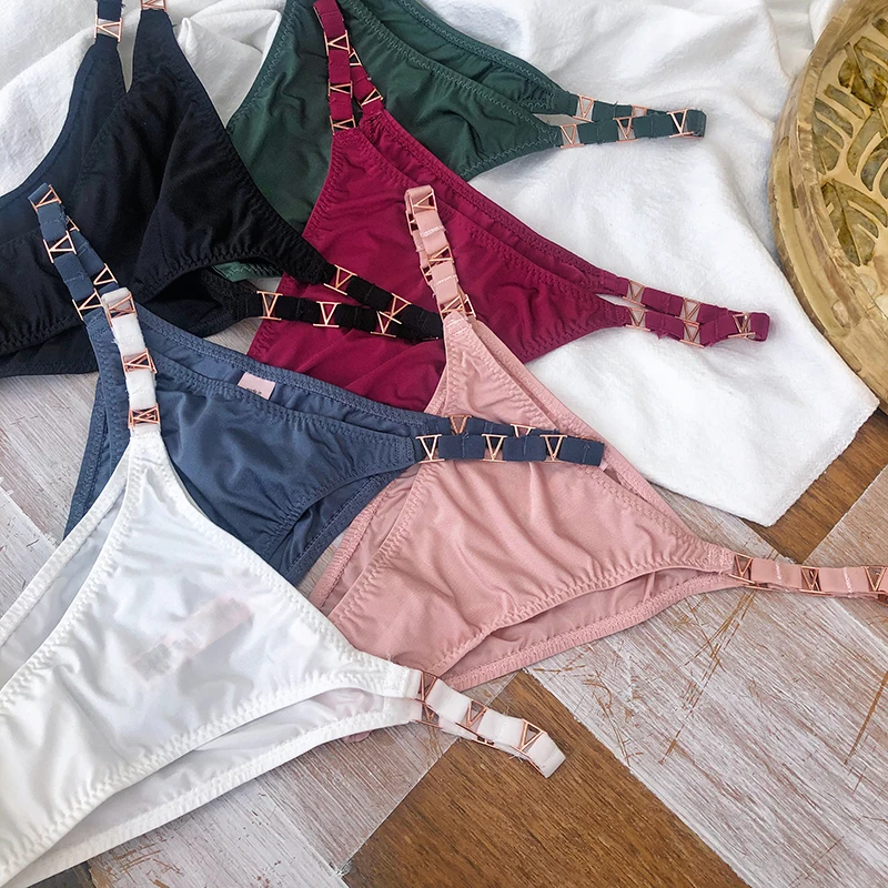 

Sexy Seamless Panties Women Low Rise Solid Breathable G-string Thin Style Sexy Briefs Women Underwear Panty High Cut Tanga