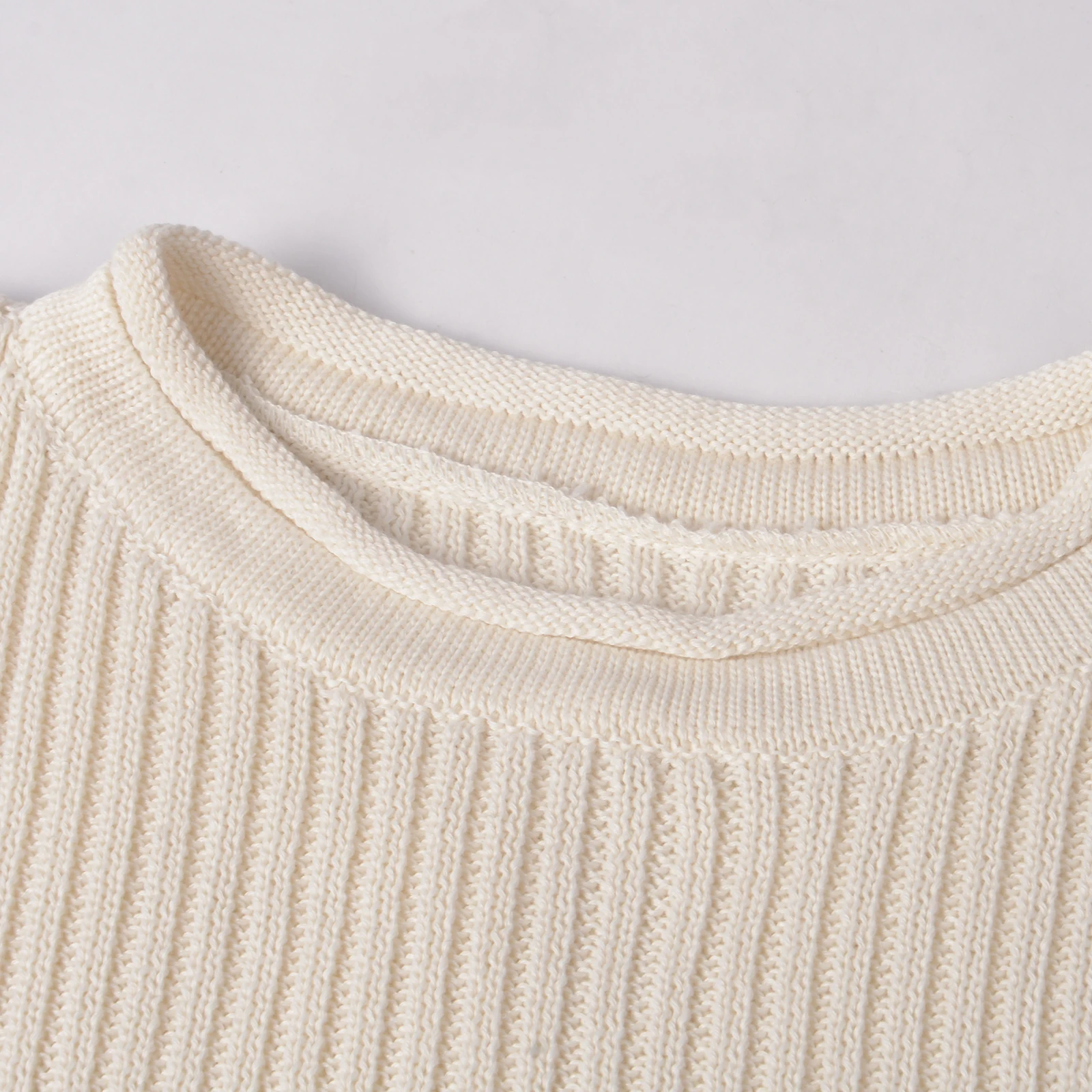 

Women Fashion Sleeveless Round Neck Crop Top Ladies Stylish Knit Tops for Daily Wear