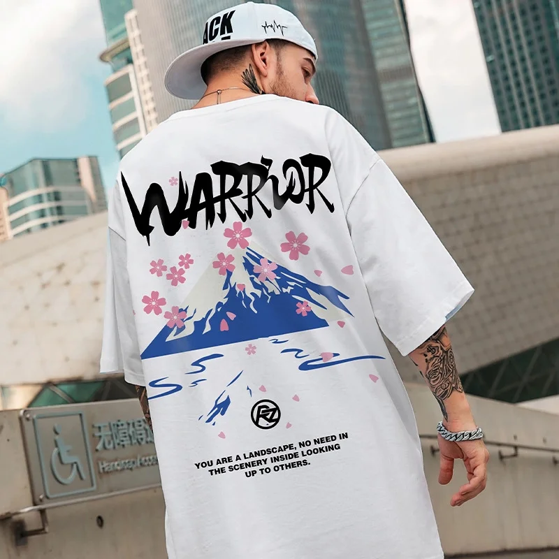 Японская брендовая футболка оверсайз с изображением радужного медведя коротким