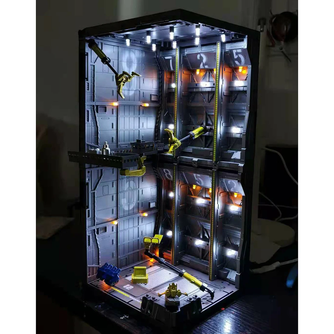 

16 X 15 X 33cm Figure Model Garage Display Box With Lighting Kit - (Acrylic Board In Front And Right /No Acrylic Board Version )